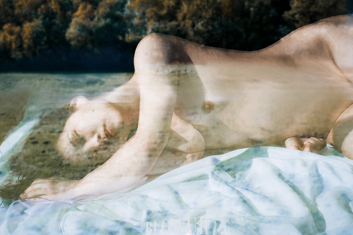 naked