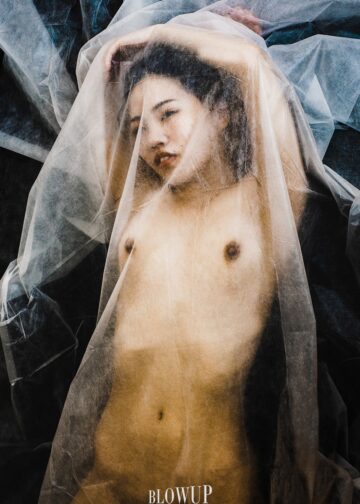 naked