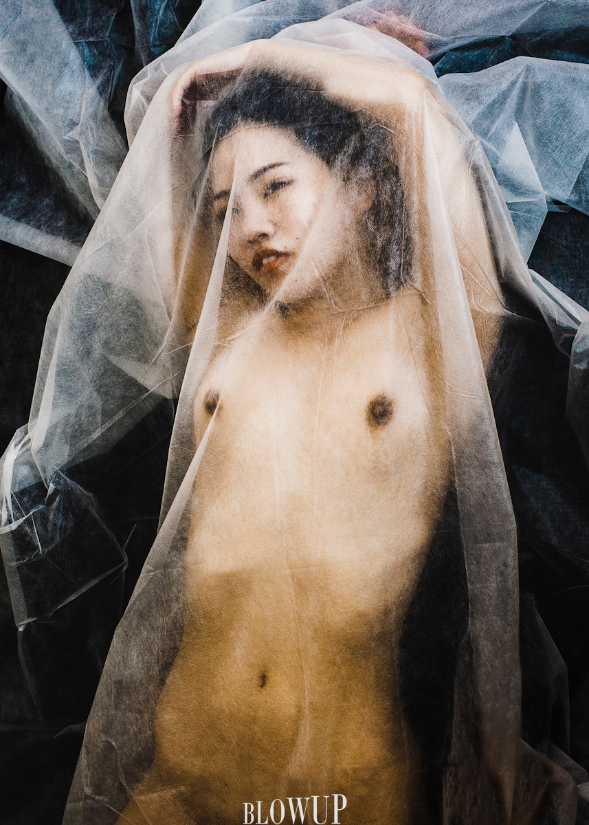 naked