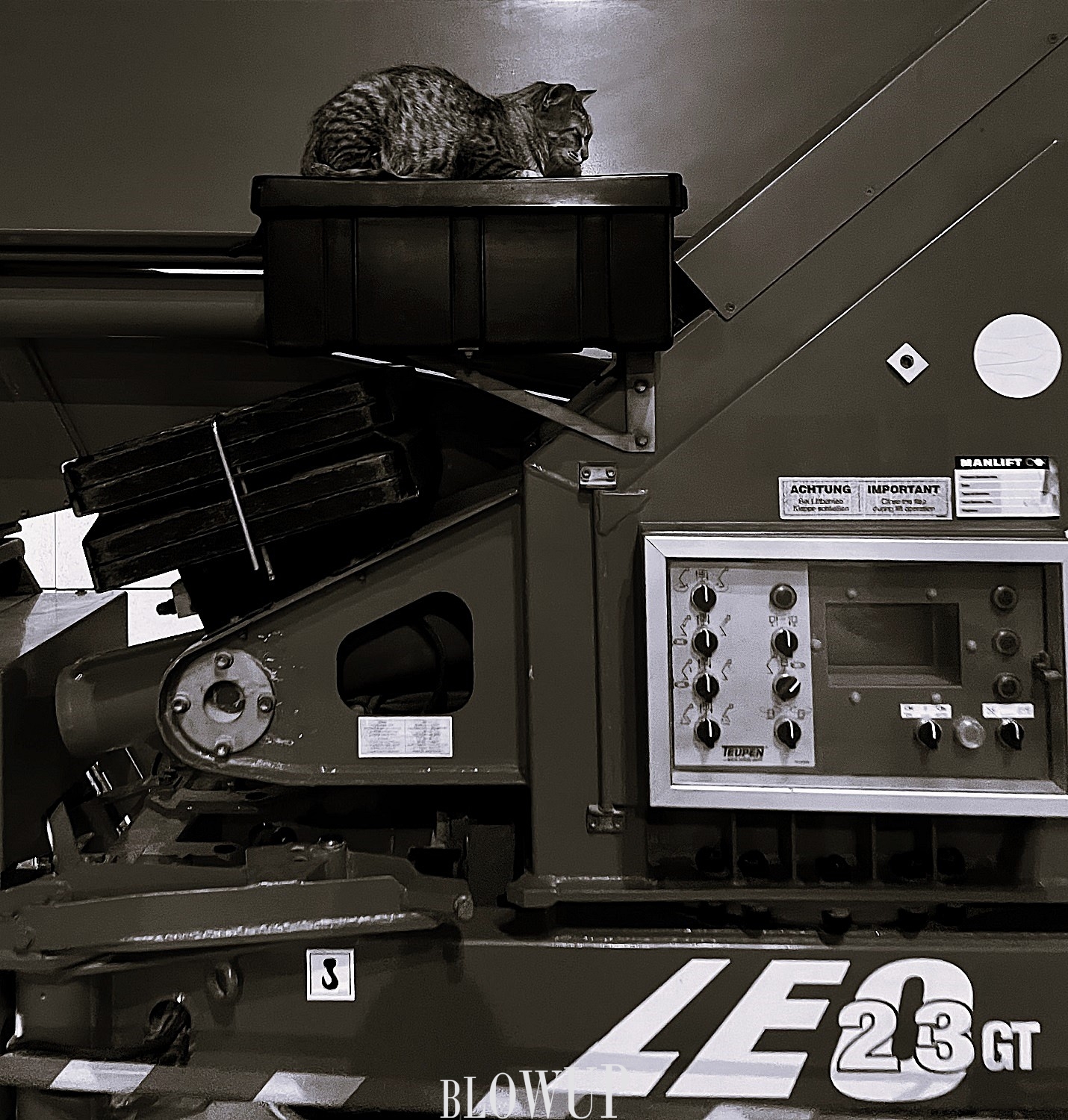 Main element of the mechanism